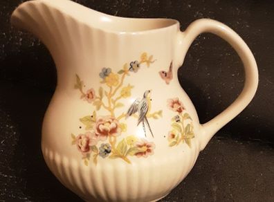 wicklow Vale ceramic milk jug & water possie