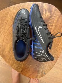 Size 5 Nike merciuls black/purple
