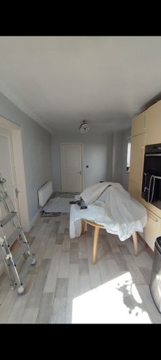 Painter | Interior | Great Prices, Quality Finish & Repairs