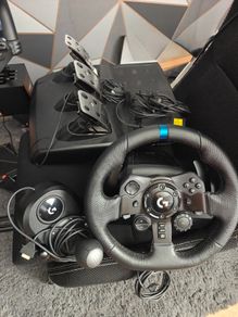 logitech g923 wheel+pedals+shifter