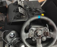 logitech g923 wheel+pedals+shifter