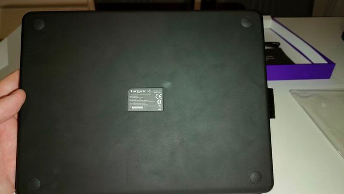 Targus Versatype 4-in-1 Keyboard Case for iPad 8th/7th gen 10.2 inch also fits iPad Air 10.5 inch and iPad Pro 10.5 inch - Used, in very good condition.