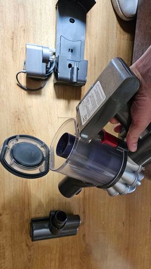 Dyson Dyson V6 (DC56) Handheld Hoover - New battery required