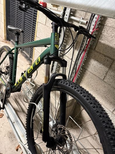 carrera vengeance mountain bike