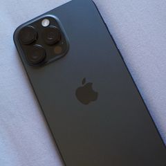 iPhone 16 Pro Max 256GB - Black Titanium (Pristine Condition) + 7 Cases & Extras