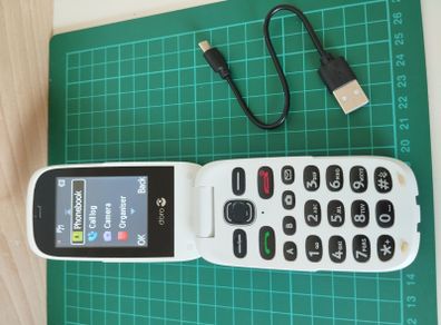 Doro Flip Phone locked to 02