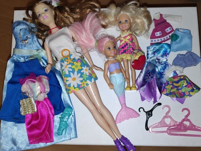 3 Barbie dolls with clothes & household accessories