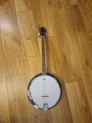 Remo 4 string Banjo with carry bag