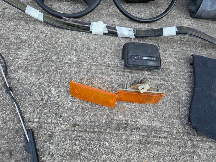 toyota starlet breaking