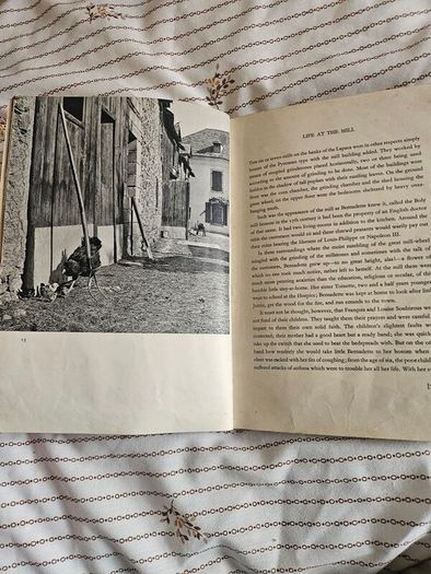 St Bernadette. A Pictorial Biography By Leonard Von Matt And Francis Trouchu. First Edition 1957. Large Volume Hardback In Fair Condition.  See Photos For Same.