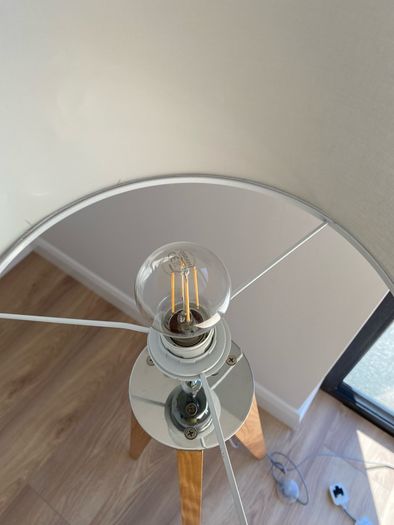 Floor lamp