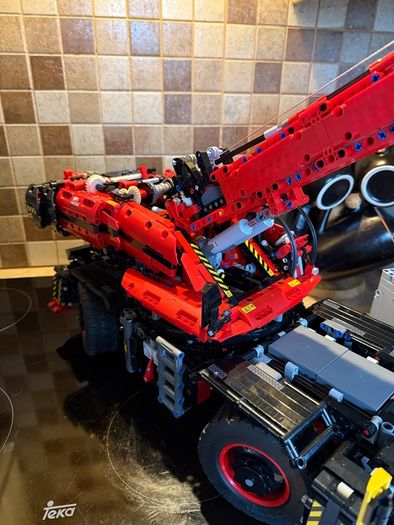 Lego Rough Terrain Crane