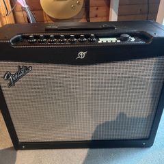 Fender Mustang IV v2
