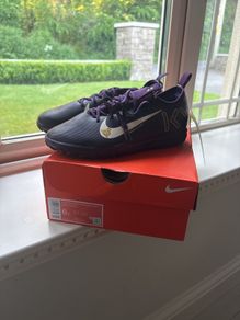 Boys Nike Astro runners