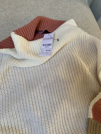 Oversized Jumper size 18/20 brand new