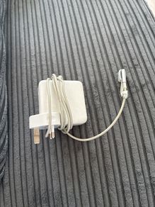 Apple MagSafe 2 adapter