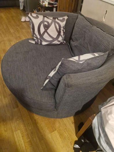 round armchairs