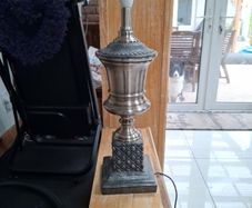 Free table lamp