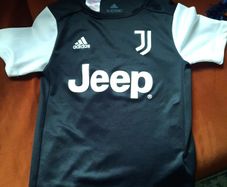 Juventus Adidas Jeep Tshirt boys size 9-10 years