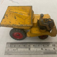Dinky 562. Muir Hill dumpers truck. 1948/50.
