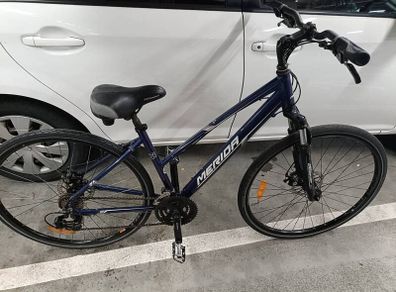 Merida hybrid bicycle size 46