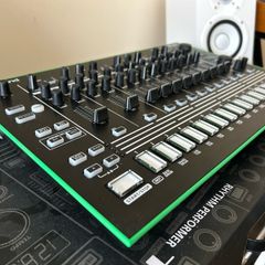 Roland TR8