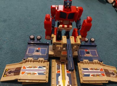 Transformer G1 toy / optimus prime