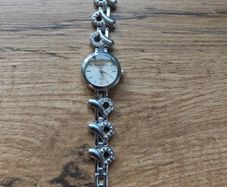 girls watch