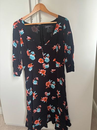 Sosandar dress