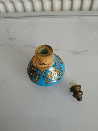 Perfume bottle