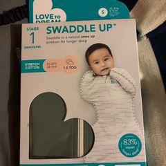baby swaddle