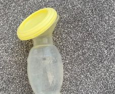 Haakaa silicone breast pump and cover