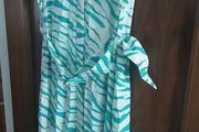 ladies buttoned belted dress
