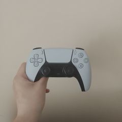 PlayStation 5 controller