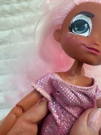 Hairdorables Hairmazing Prom Perfect Fashion Doll WIllow Just Play Pink Hair Used Please see photos