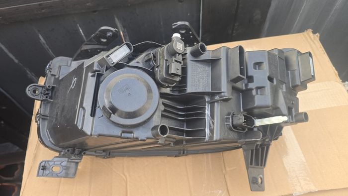 dacia duster 2025 right headlight