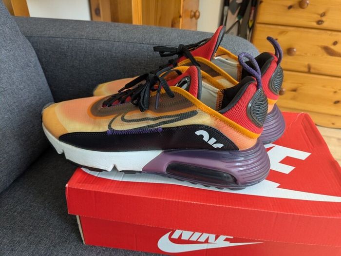 Nike Air Max 2090 Size 9