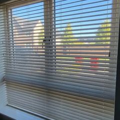 Venetian blinds