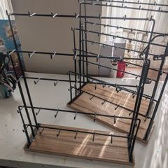 jewelry stands