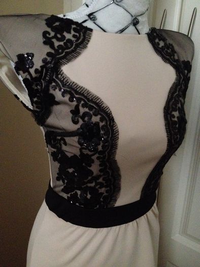 BNWT.. Stunning Little Mistress Party/Ocassionwear Dress ((size 8-10)
