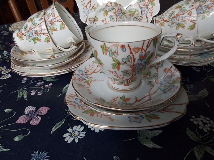 Rosyln Twenty Piece China Teaset