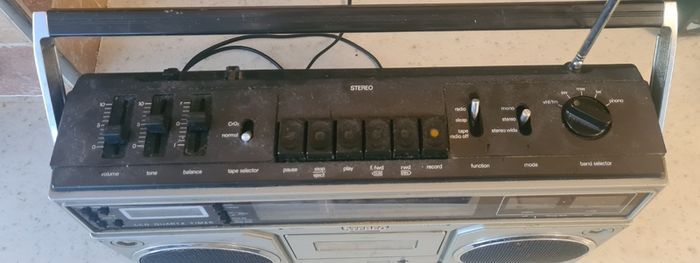 Bush Ghetto Blaster