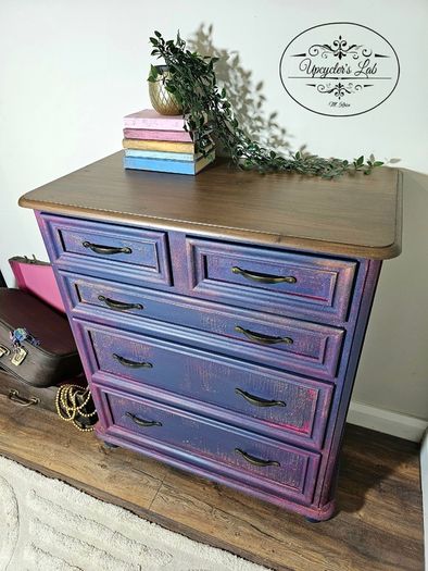 Chest of drawers