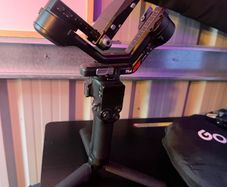 DJI RS 4 Gimbal Fully Working / Cosmetic Damage