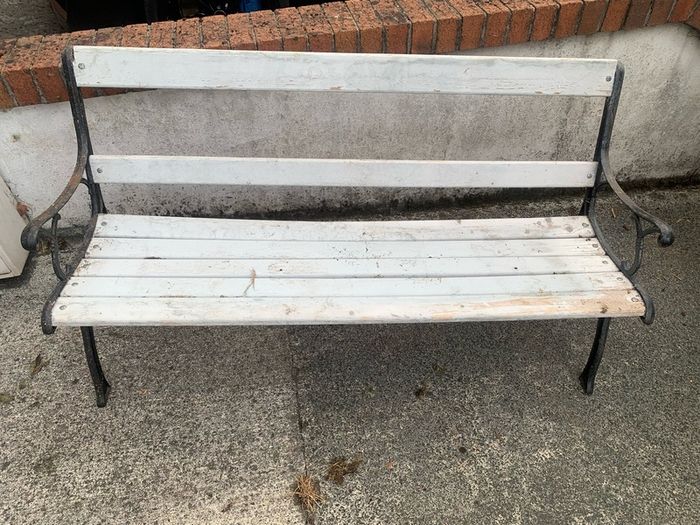 free garden bench