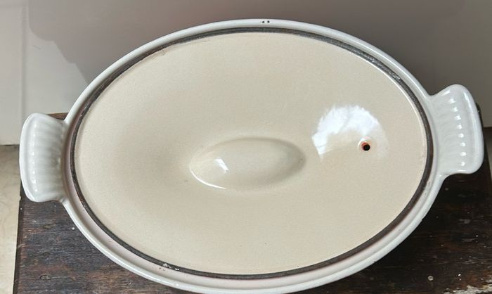 Vintage Cousance Le Creuset cast iron Dutch oven