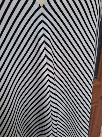 Gallery stripe top