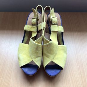 Ladies Clarks Yellow suede High heel Sandals size 5