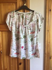 White Stuff Ladies Bird plant print top blouse size 10 includes Postage