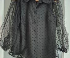 BNWT Savida black lace top size Medium